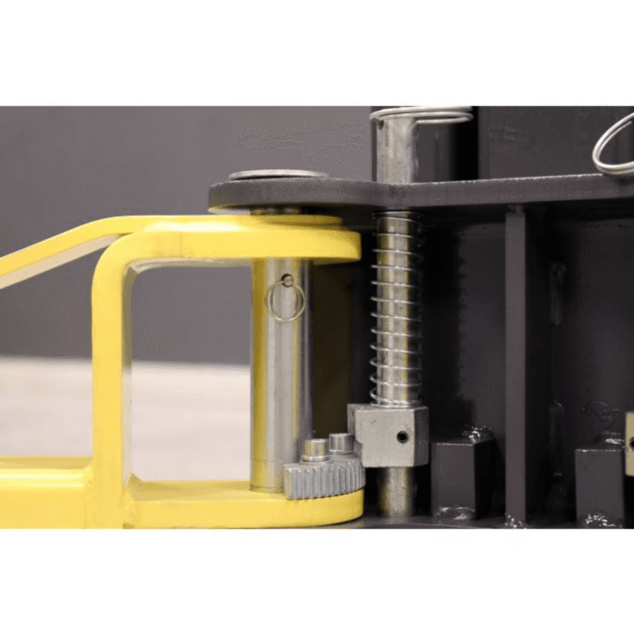 MaxJax M7K Portable Car Lift – 7,000 LB Capacity - Image 3